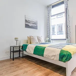 Apartment Spacious Shared 5br In The Heart Of